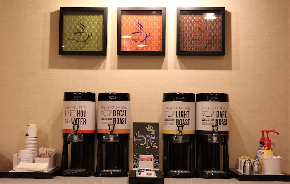 Hampton Inn & Suites Fremont - photo 3