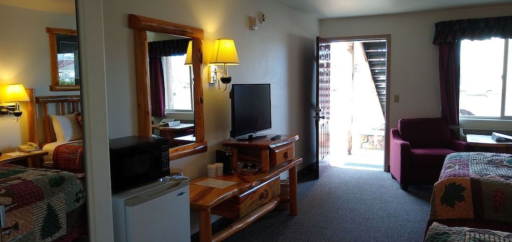 The Ponderosa Motel in Enterprise, United States