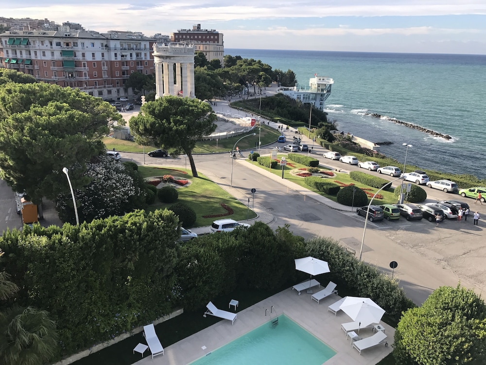 Grand Hotel Passetto — 4-Star Luxury Hotel in Ancona, Italy