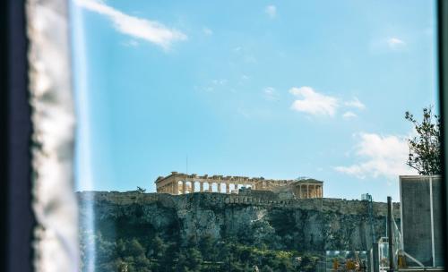 Athens Hills — 4-Star Luxury Hotel in Athens, Greece