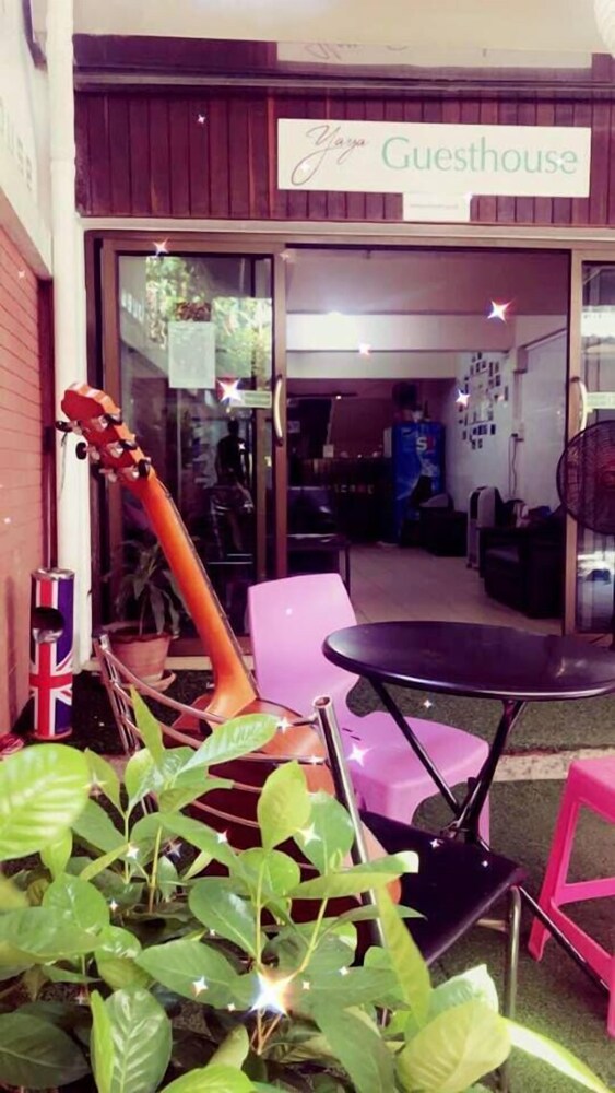 Yaya Guesthouse Hostel