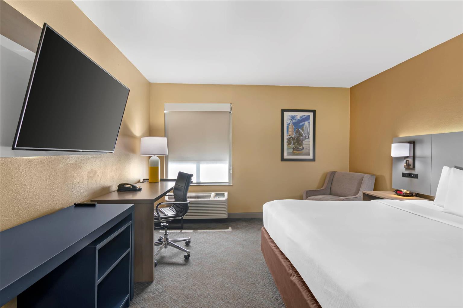 Comfort Inn & Suites Kansas City Northeast - photo 9