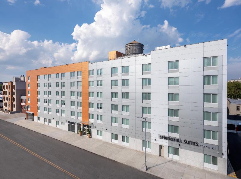 SpringHill Suites by Marriott New York JFK Airport Jamaica - photo 2