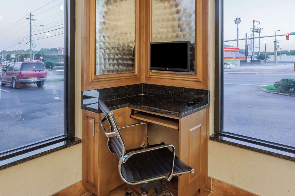 Days Inn by Wyndham Dalton - photo 15