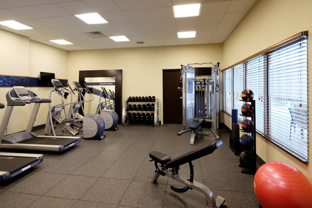 Hampton Inn Green Bay Downtown - photo 51