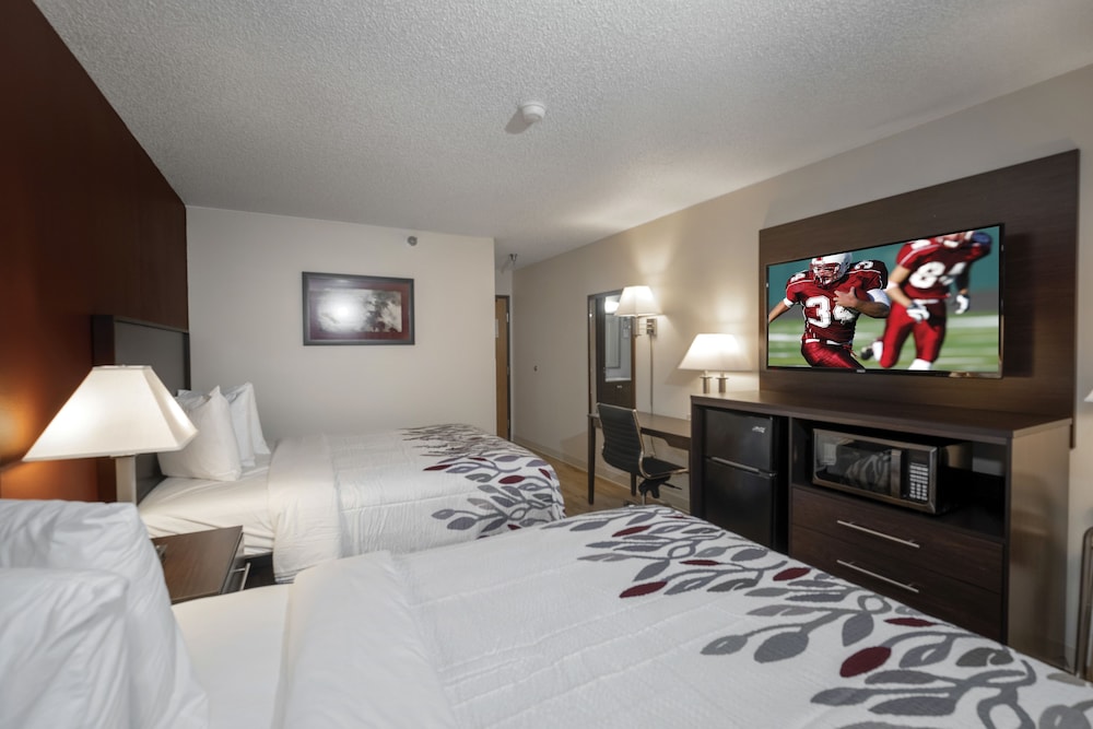 Red Roof Inn Greensburg - photo 7