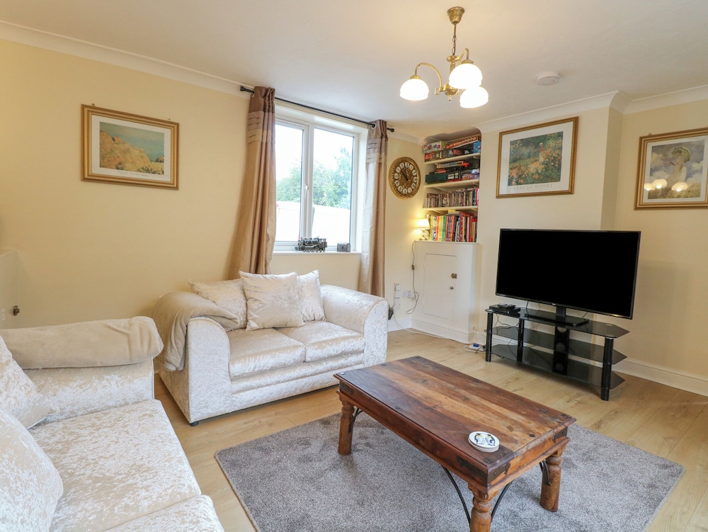 Tiffany's Cottage — 4-Star Luxury Hotel in Great Yarmouth, United Kingdom