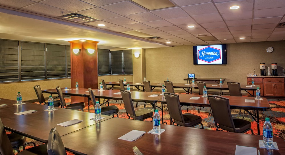 Hampton Inn New Philadelphia - photo 29