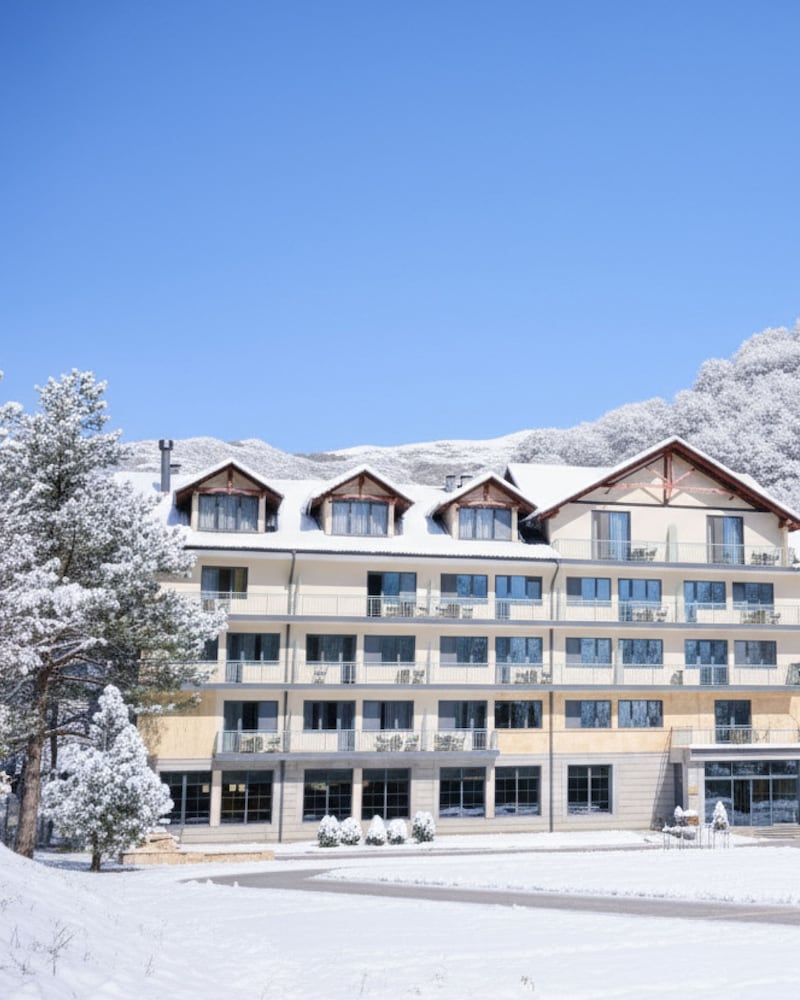 Apricot Aghveran Resort in Arzakan, Armenia