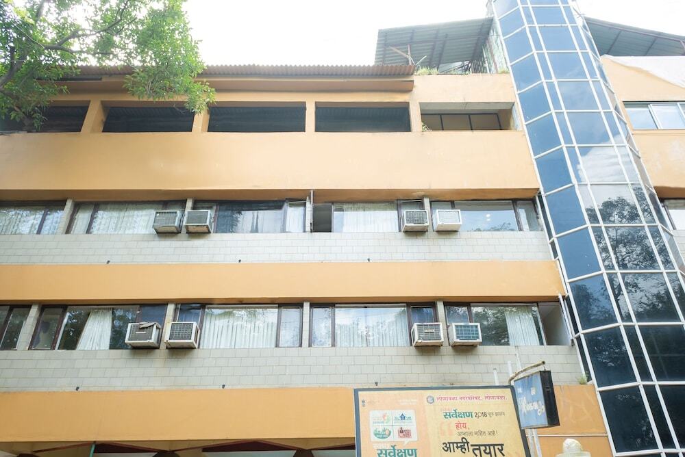 OYO 18928 Star Regency - last minute hotel in Pune