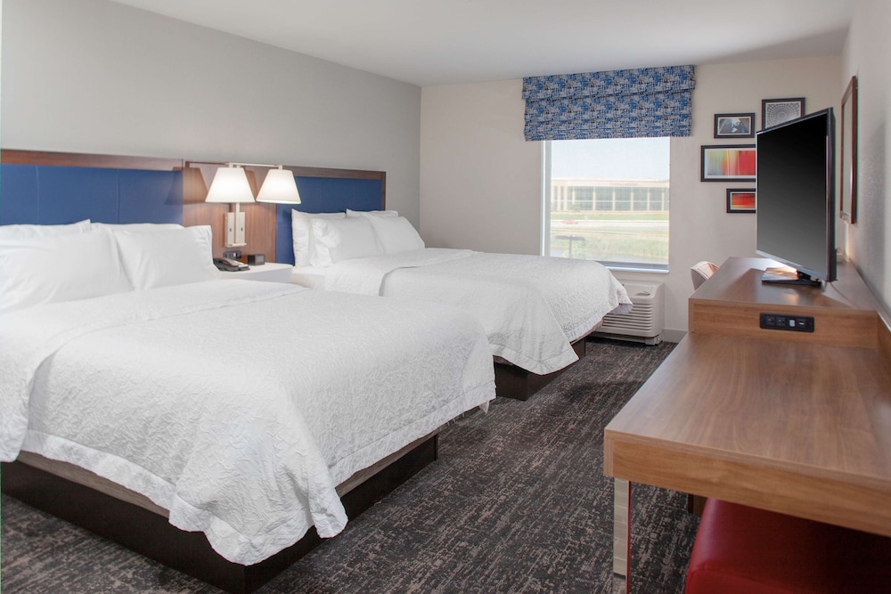 Hampton Inn & Suites Chicago Burr Ridge - photo 8