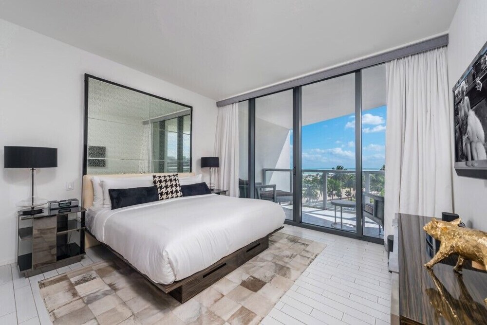 W Hotel Private 1 den Beachfront 1614 1 Bedroom Condo — 4-Star Luxury Hotel in Miami Beach, United States