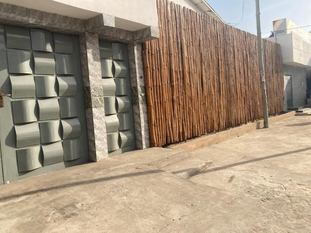 Lome Bamboo Lodge — 4-Star Luxury Hotel in Lome, Togo