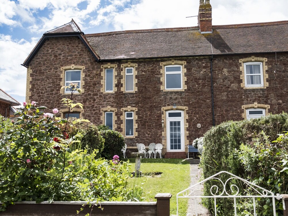 Harbour View Cottage — 4-Star Luxury Hotel in Watchet, United Kingdom