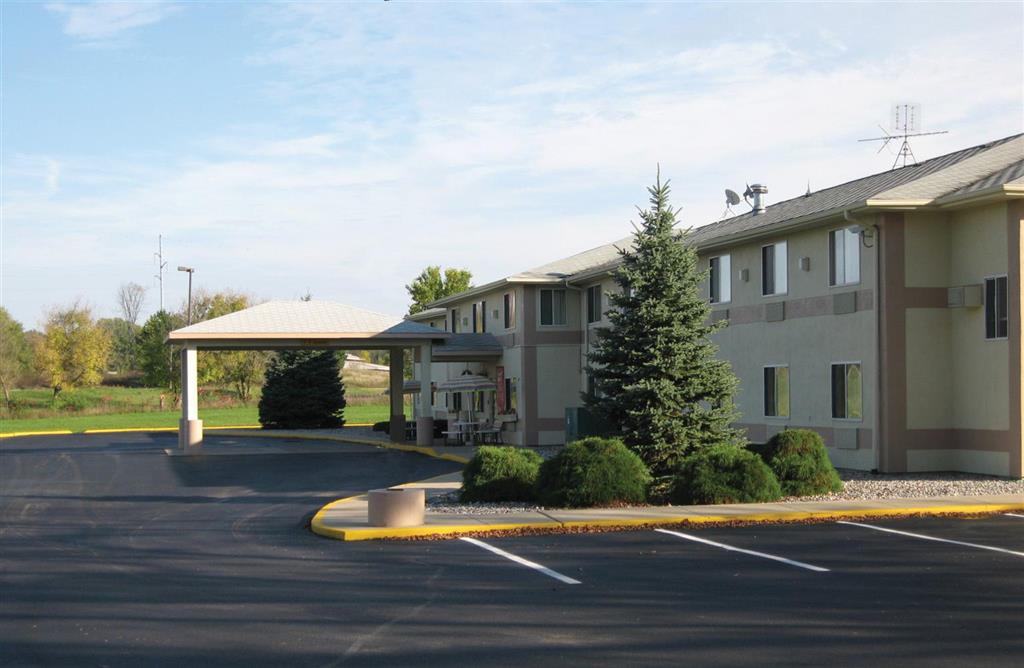 Americas Best Value Inn Charlotte MI - photo 4