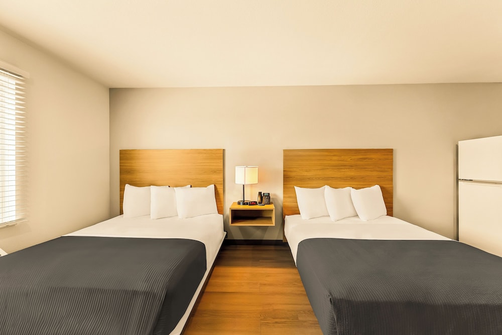 LivAway Suites SLC West Jordan - photo 13