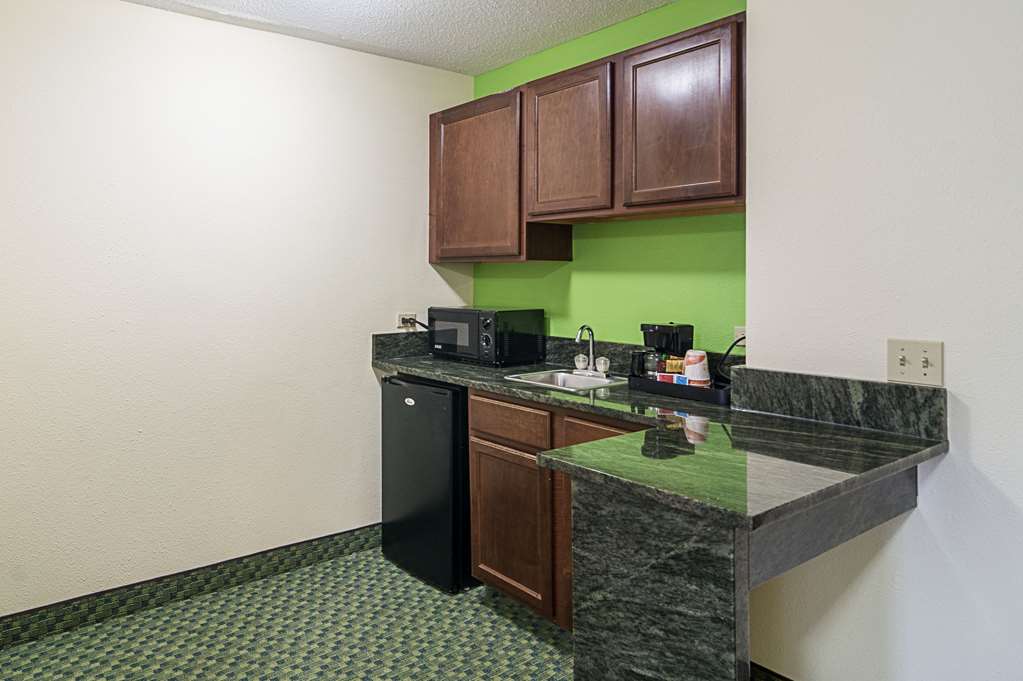 Quality Inn & Suites Harvey Chicago Southland - photo 14