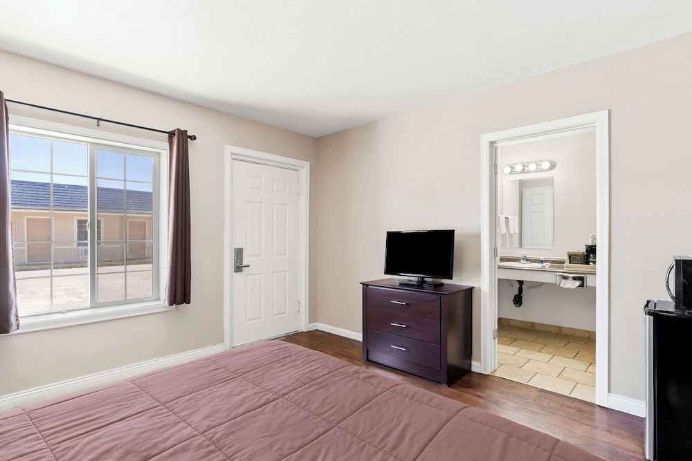 Rodeway Inn Hermiston Umatilla - photo 21