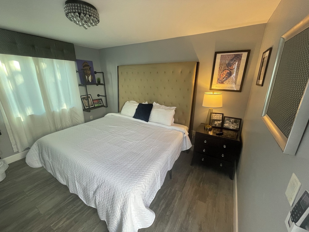 Dunns Josephine Hotel - photo 14