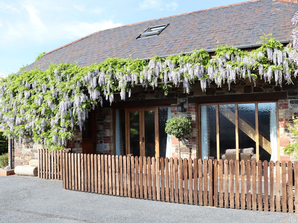 Little Orchard — 4-Star Luxury Hotel in Newton Abbot, United Kingdom