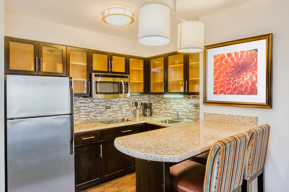 Staybridge Suites Bismarck by IHG - photo 2