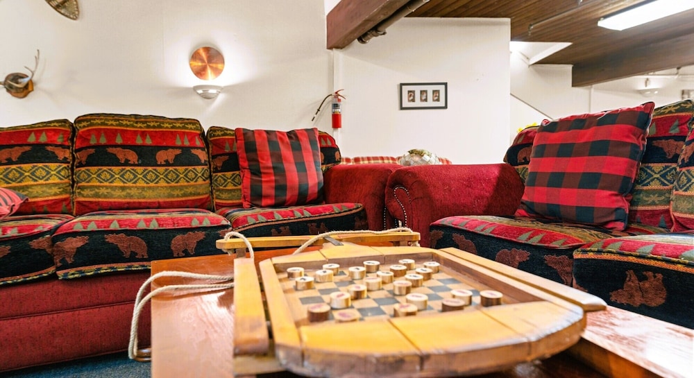 Evergreen Valley Inn - photo 2