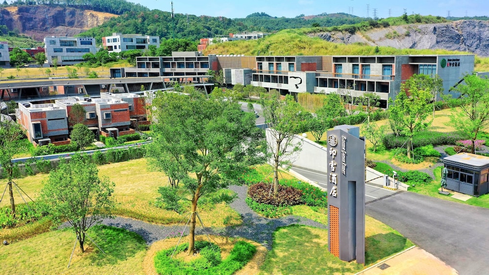 Blossom Garden Resort in Shaoguan, People's Republic of China