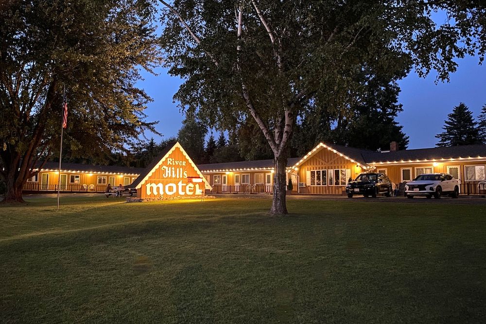 The River Hills Motel Algoma WI Near Door County - photo 24