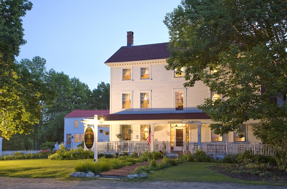 Wakefield Inn & Restaurant - carbon neutral hotel in Wakefield