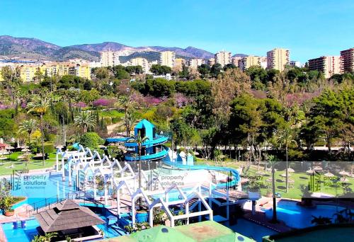 Benalbeach 1010 Vista Al Mar Piscina Todo El Ano Primera Linea de Playa — carbon neutral stay, Benalmadena