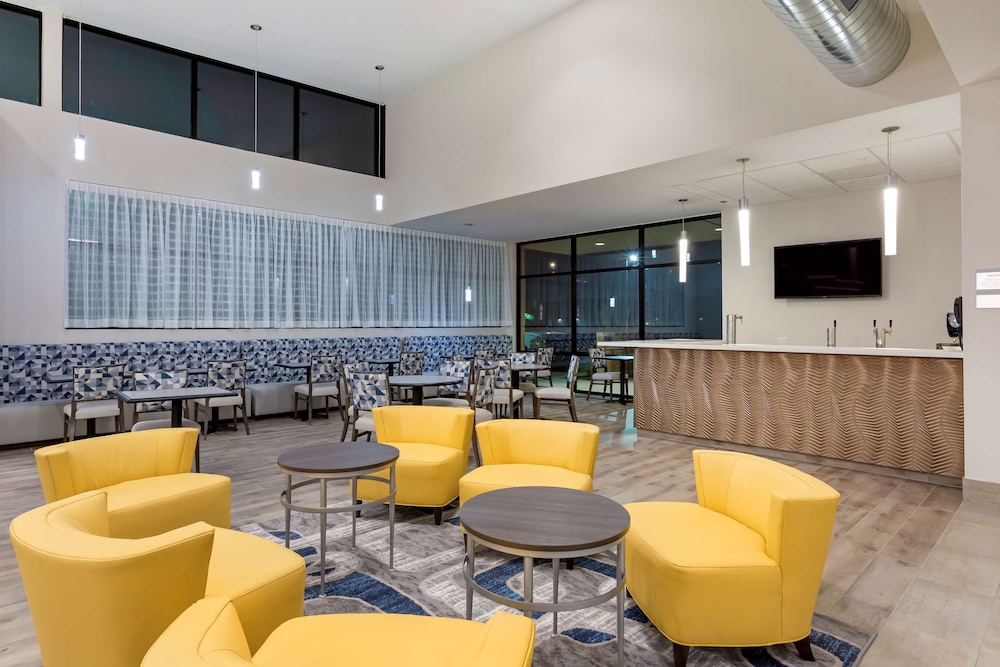 Best Western Plus Executive Residency Phoenix North Happy Valley - photo 68