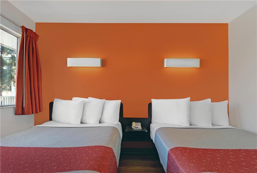 Motel 6 San Jose CA South - photo 17