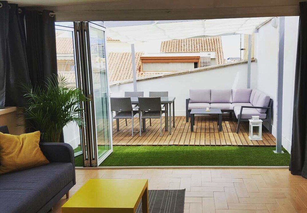 Total Valencia Attics I — Valencia