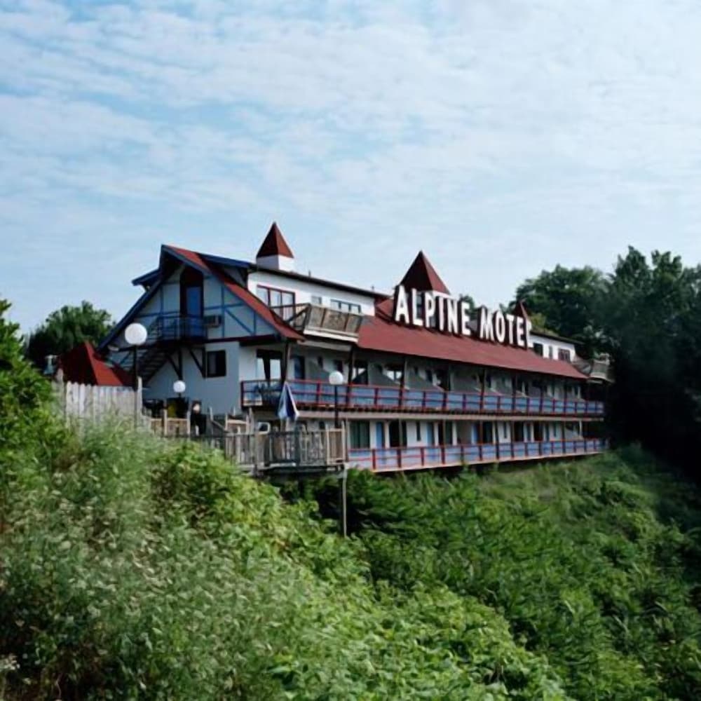 Alpine Lodge & Resort Burkesville — hotel in Burkesville
