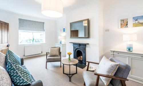 Lobster Cottage Lytham — 4-Star Luxury Hotel in Lytham St Annes, United Kingdom