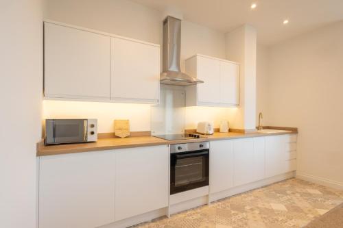 Apartment 4 King's Court