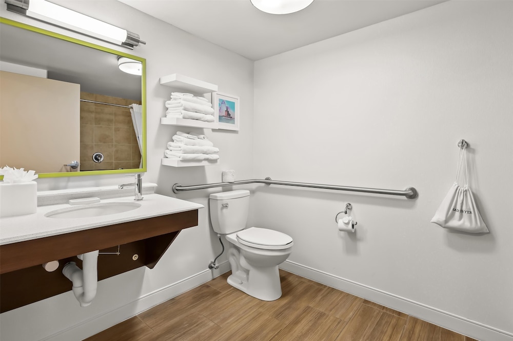 Hampton Inn Toledo South Maumee - photo 16