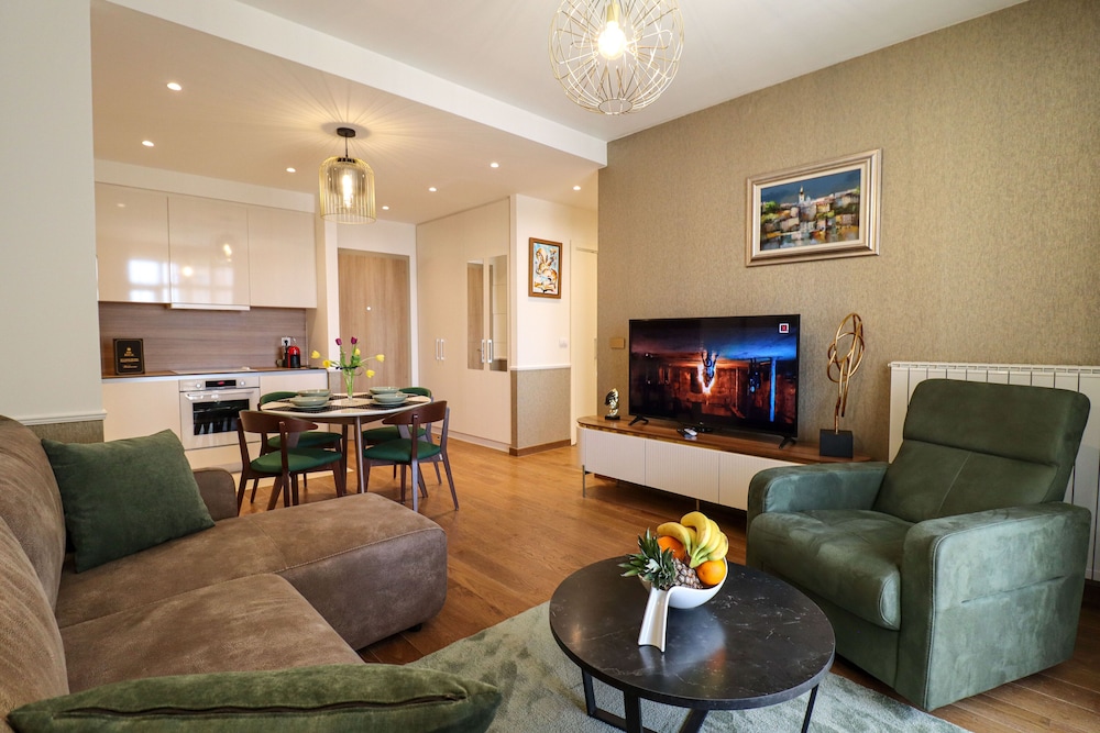 Apartments Royal Arcadia Building — 4-Star Luxury Hotel in Belgrade, Serbia