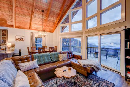 What A View — Banner Elk — photo 4