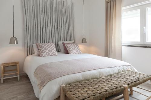 Mare Cheia Beach and Surf Apartments — 4-Star Luxury Hotel in Peniche, Portugal