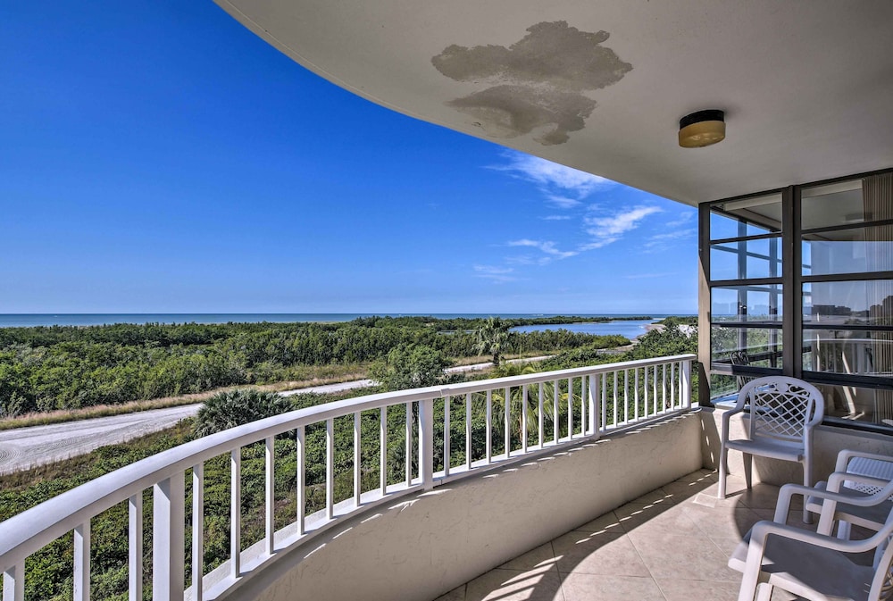 Resort Condo with Balcony and Stunning Ocean Views - photo 13