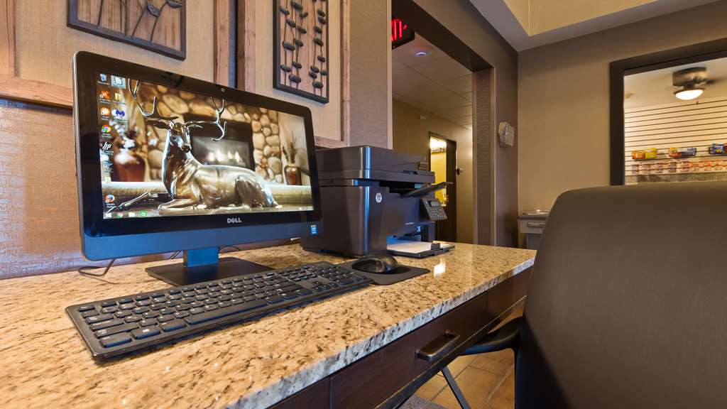 Best Western Plus Deer Park Hotel & Suites - photo 25