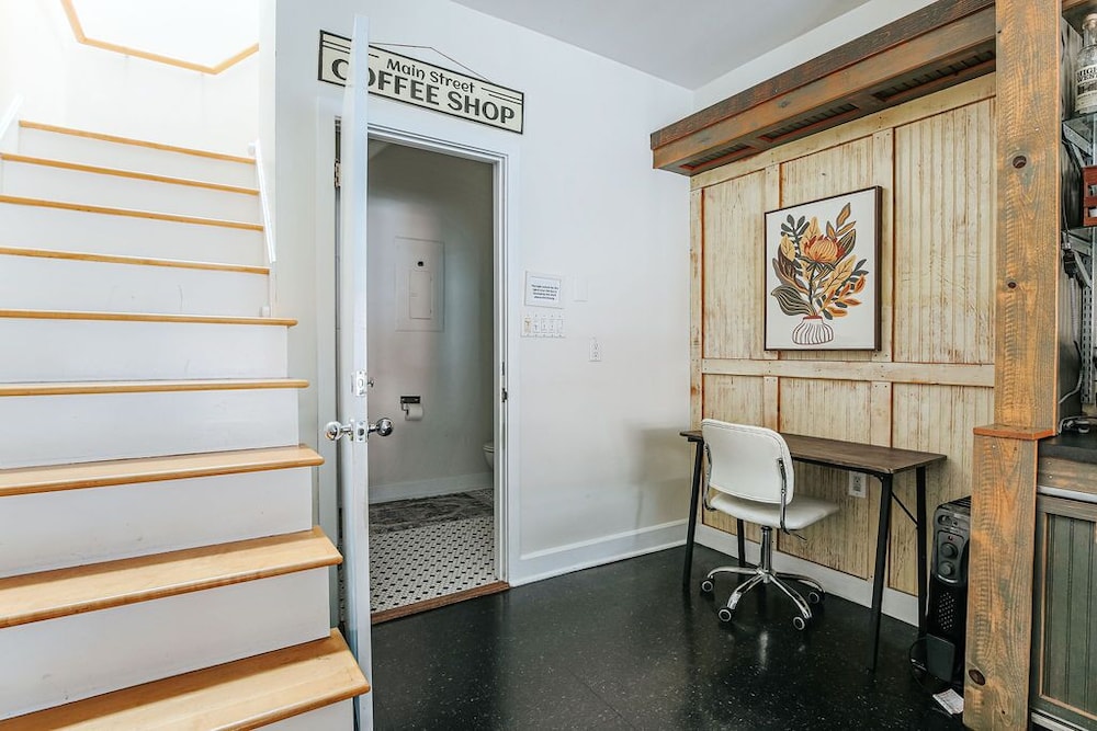 The Storefront - photo 27
