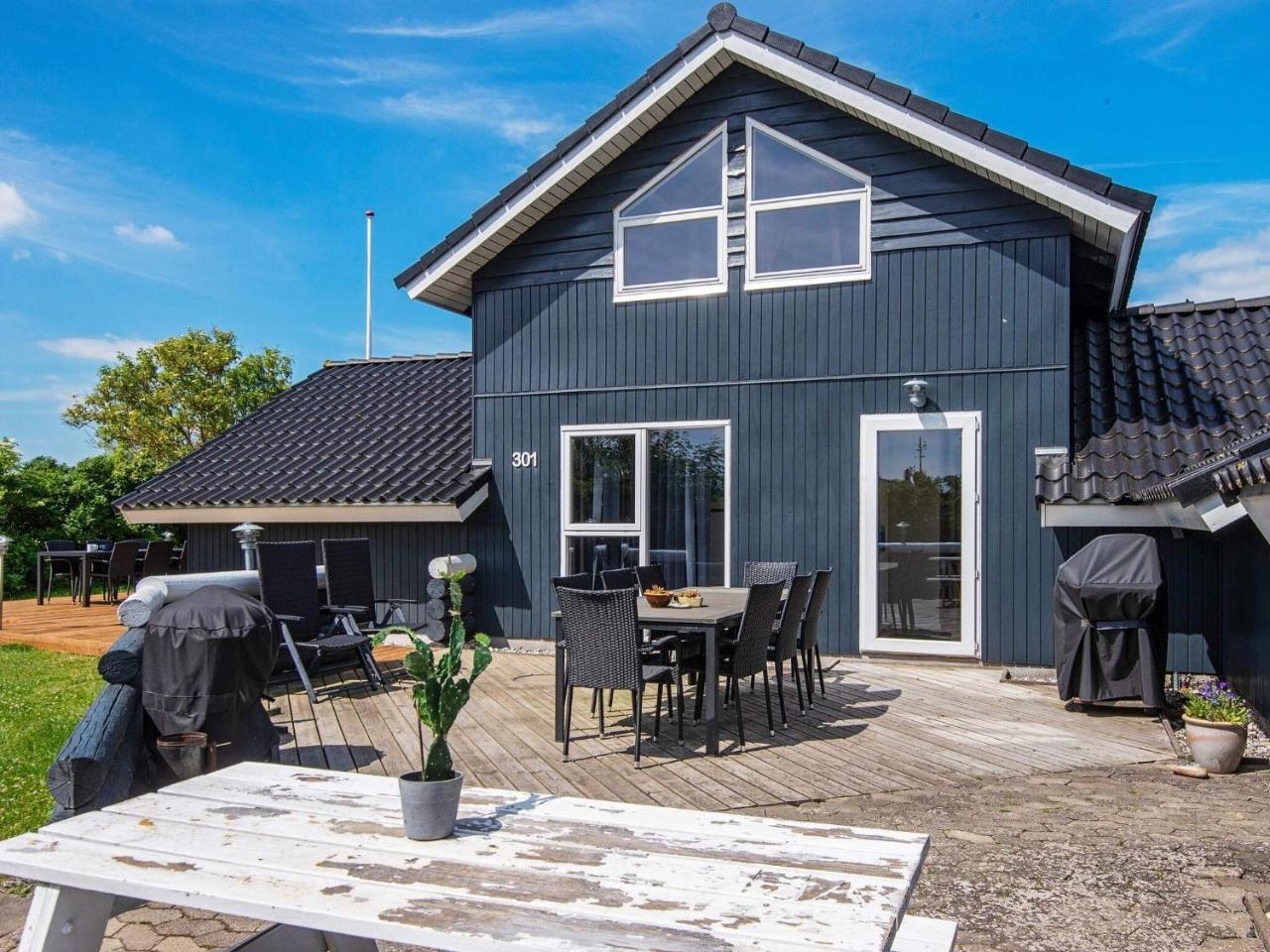 10 person holiday home in Juelsminde By Traum — 4-Star Luxury Hotel in Horsens, Denmark