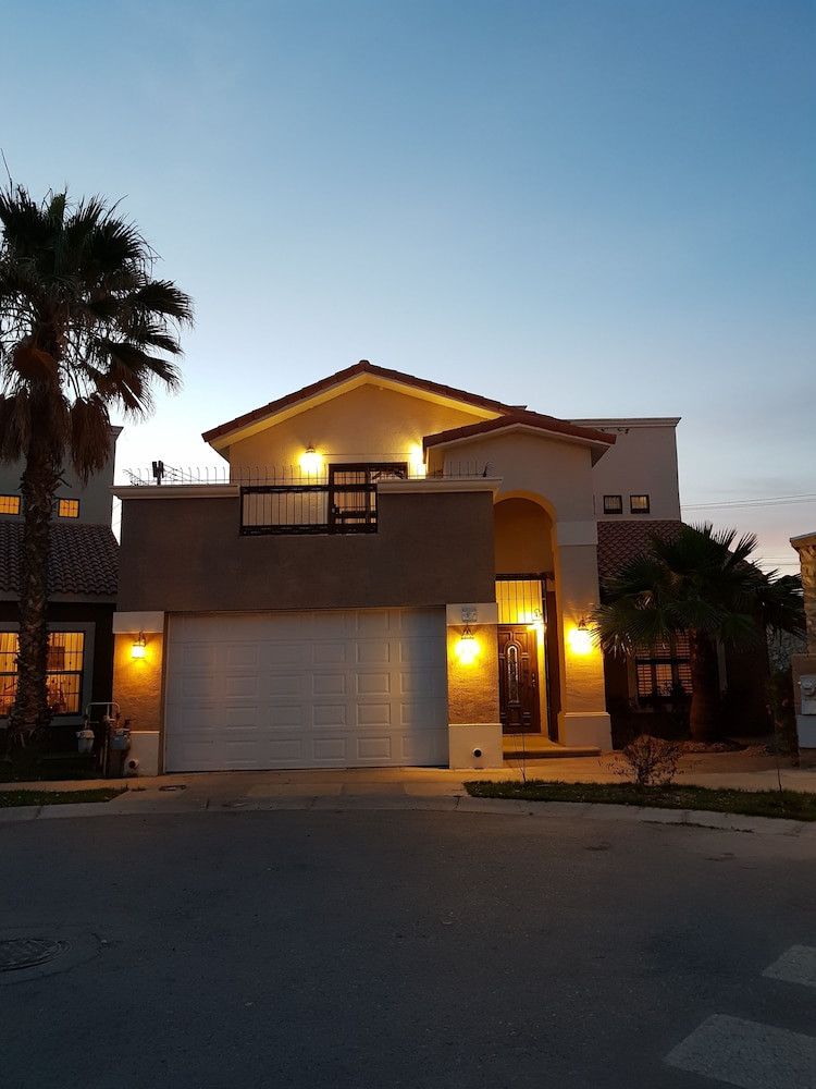 Residencia A 100 Mts Del Consulado 10305710 — Juarez
