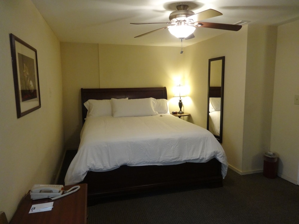 Bay Meadows Resort - photo 16