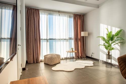 Ocean Breeze Retreat Honeymoon Apartment with Sea View in Porta Batumi Tower