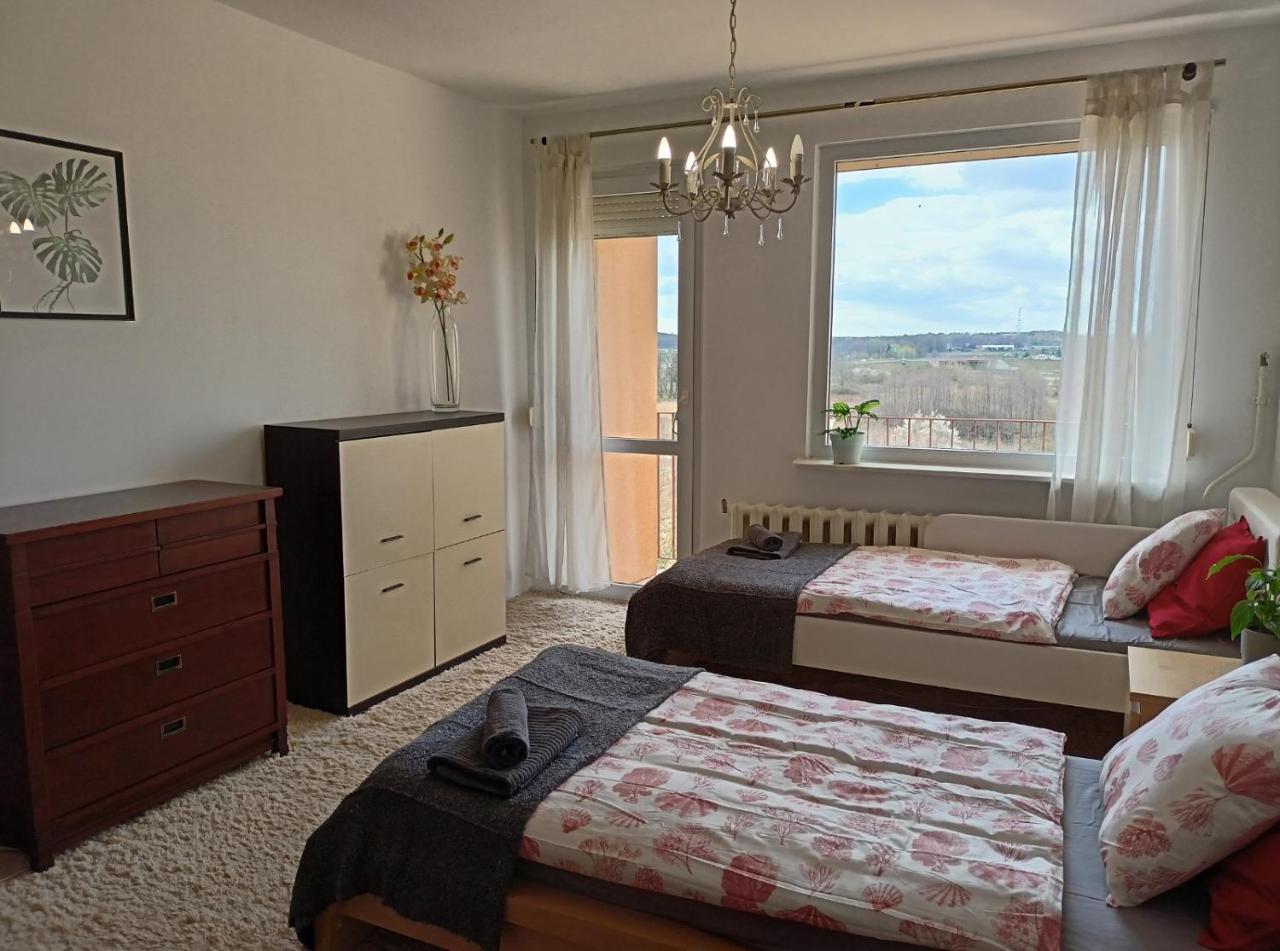 Przytulny Pokoj Blisko Autostrady S3 I 6 Min Od Rynku in Legnica, Poland