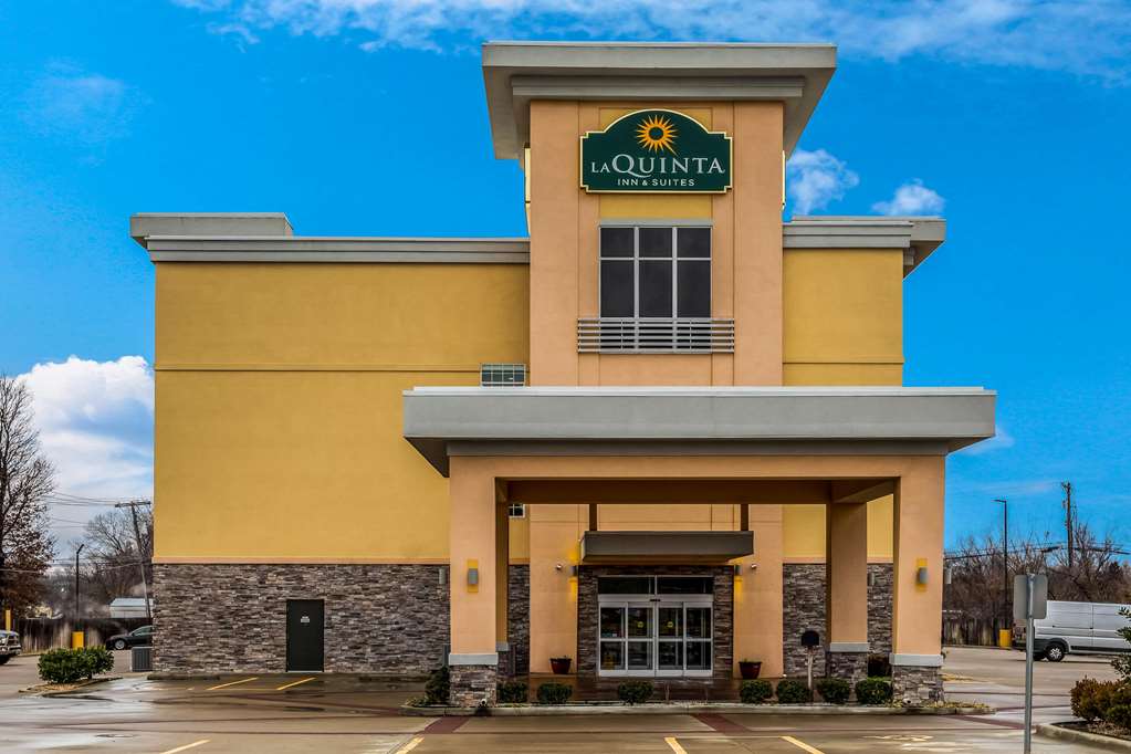 La Quinta Inn & Suites by Wyndham Claremore - photo 3