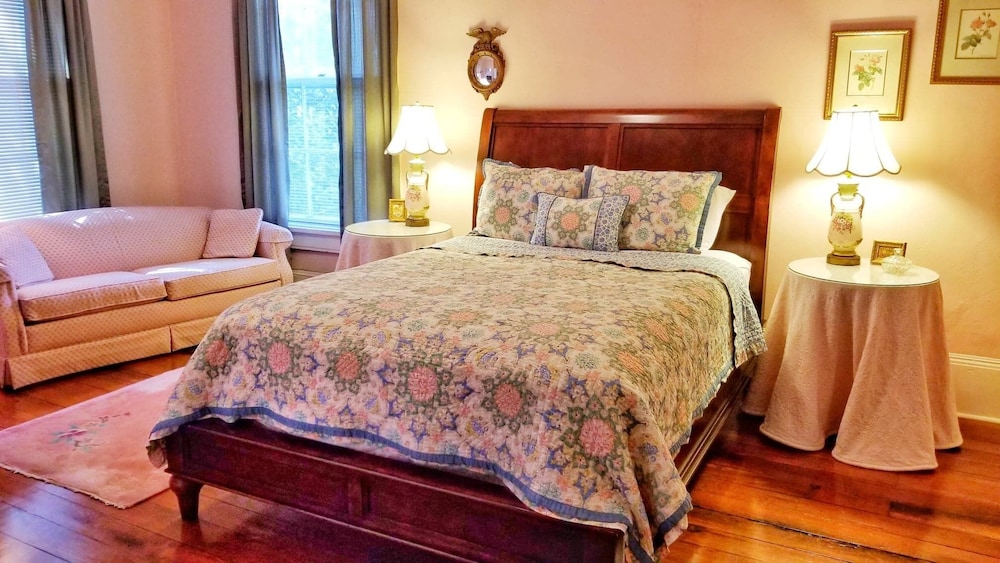 Millhouse Inn - photo 13
